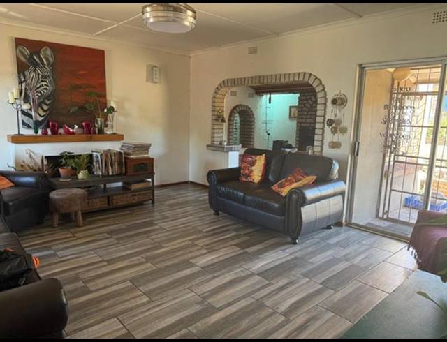 3 BEDROOM HOUSE FOR SALE IN VREDENBURG